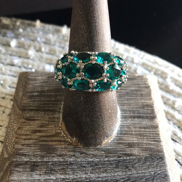 High qlty lab created aqua grn gemstone ring, 925 silver plated sz 9 & 10 avail. - Picture 2 of 7